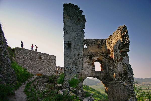 Castle ruins tour